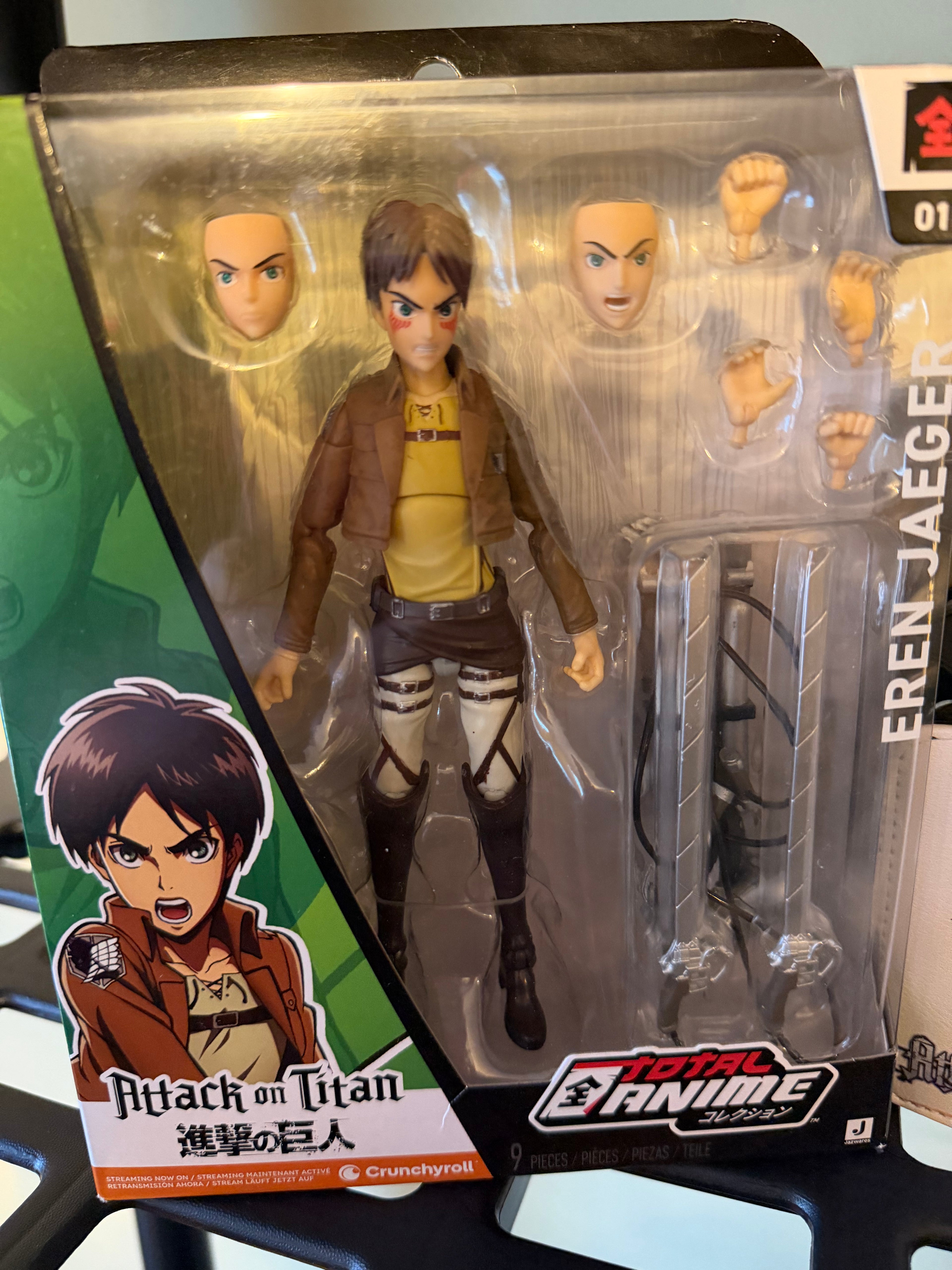 12 - Attack on Titan Lot